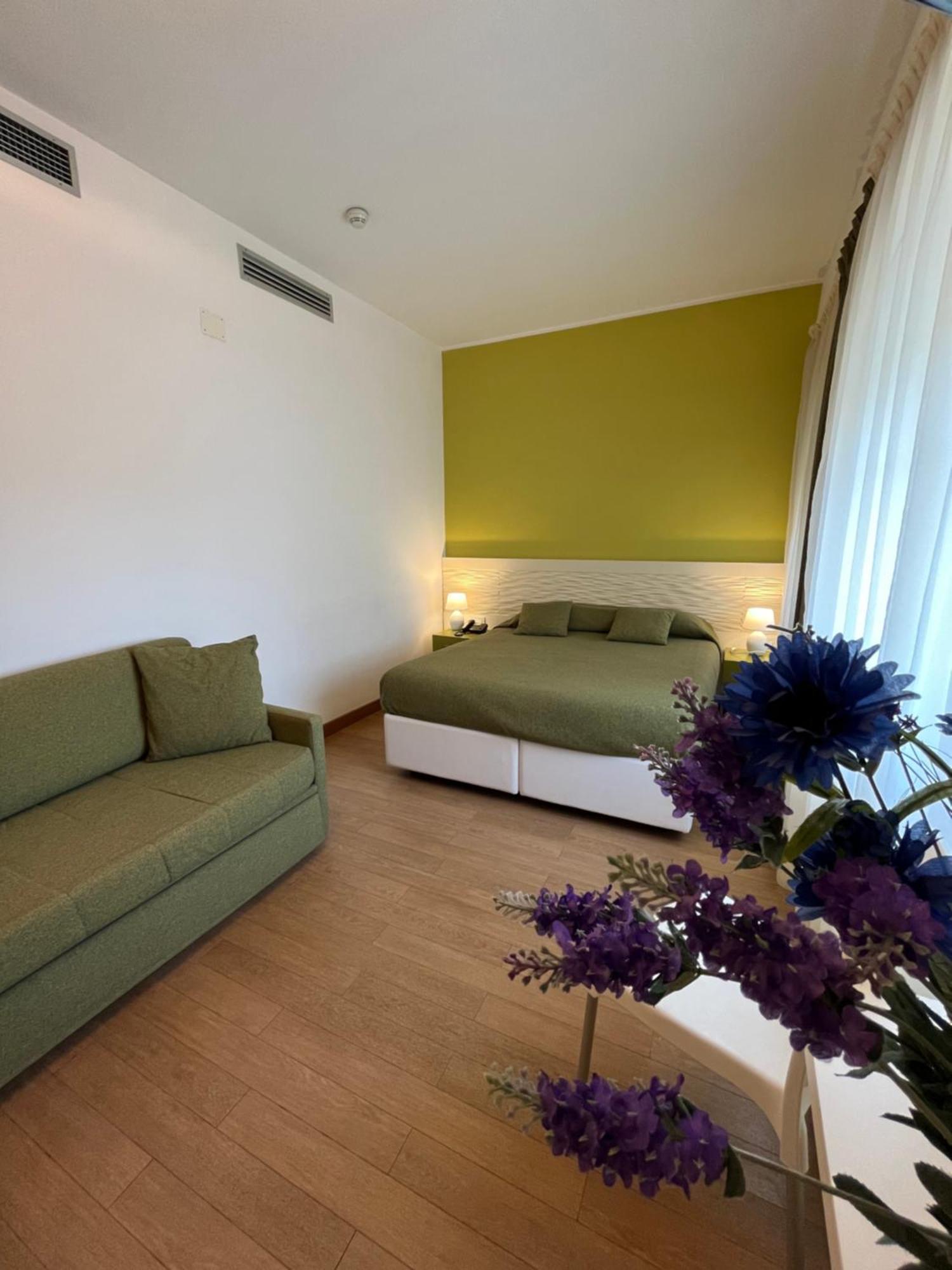 Hotel Mon Pays Riccione Luaran gambar