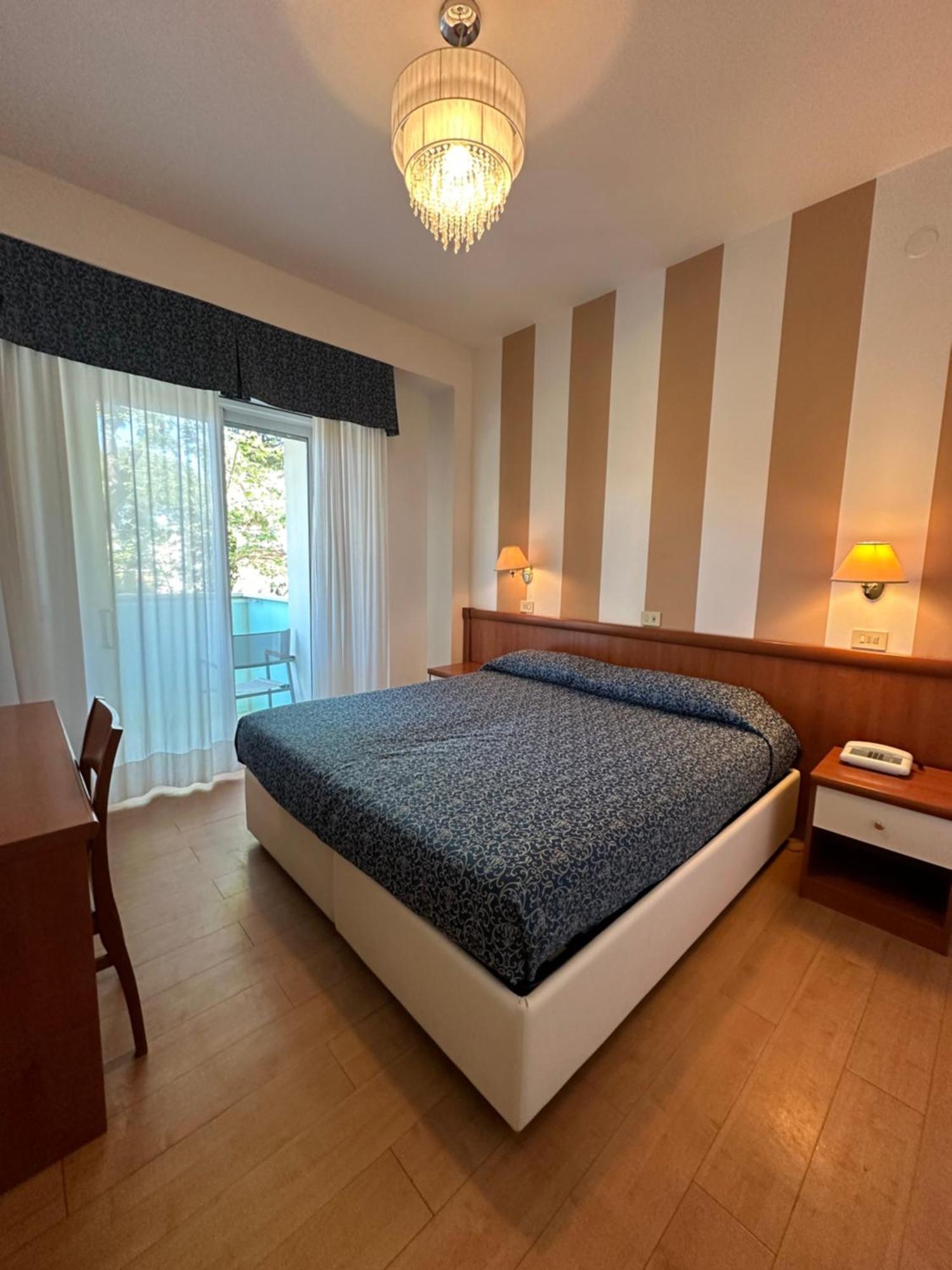 Hotel Mon Pays Riccione Luaran gambar