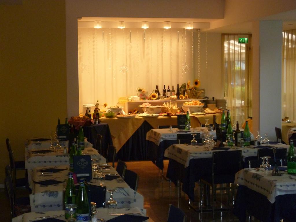 Hotel Mon Pays Riccione Luaran gambar