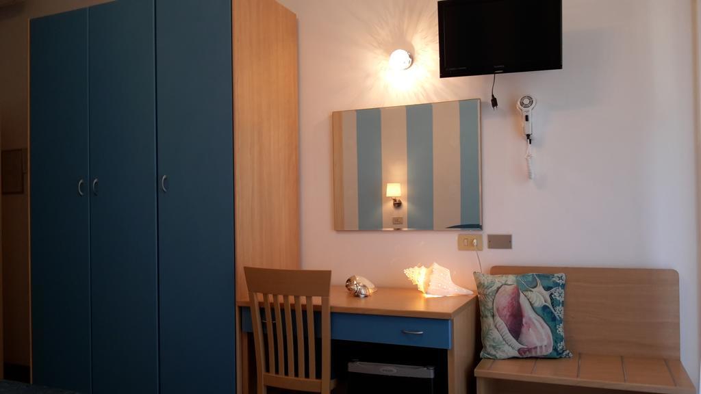 Hotel Mon Pays Riccione Luaran gambar